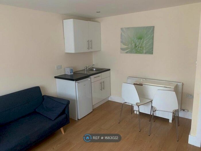 Studio To Rent In Whit Hart Lane, Woodgreen, N22