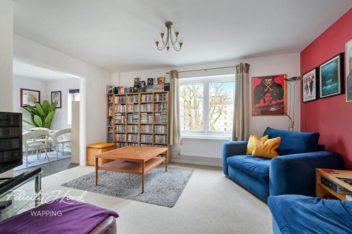 3 Bedroom Maisonette For Sale In Blue Anchor Yard, London, E1