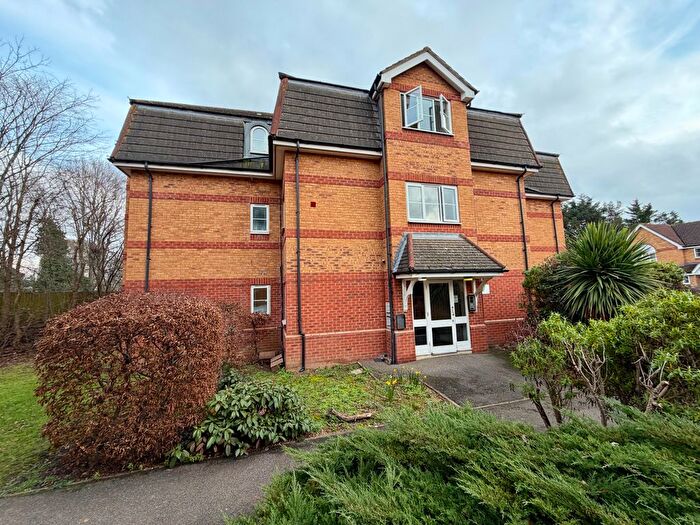 2 Bedroom Flat To Rent In Chaucer Way, Wimbledon, SW19