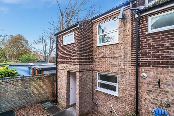 2 Bedroom End Of Terrace House For Sale In Ainsworth Court, Cambridge, CB1