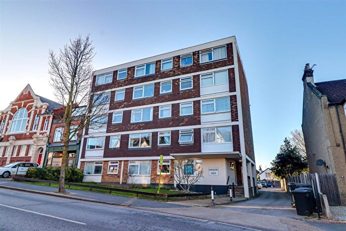 1 Bedroom Flat For Sale In Elm Road, Leigh-On-Sea, SS9