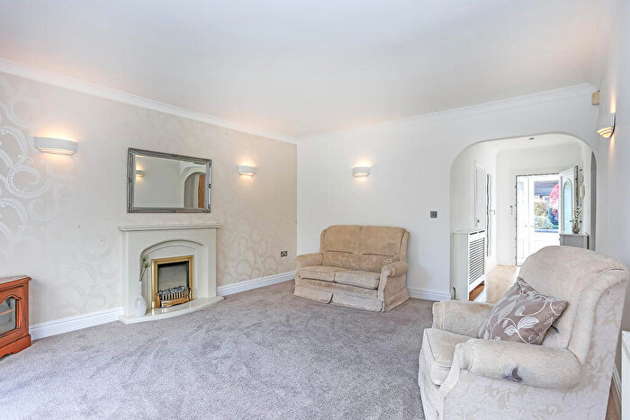 2 Bedroom Bungalow For Sale In Gipsy Close, Balsall Common, Coventry, CV7