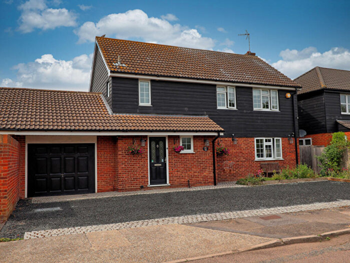 4 Bedroom Detached House For Sale In Grays, RM16