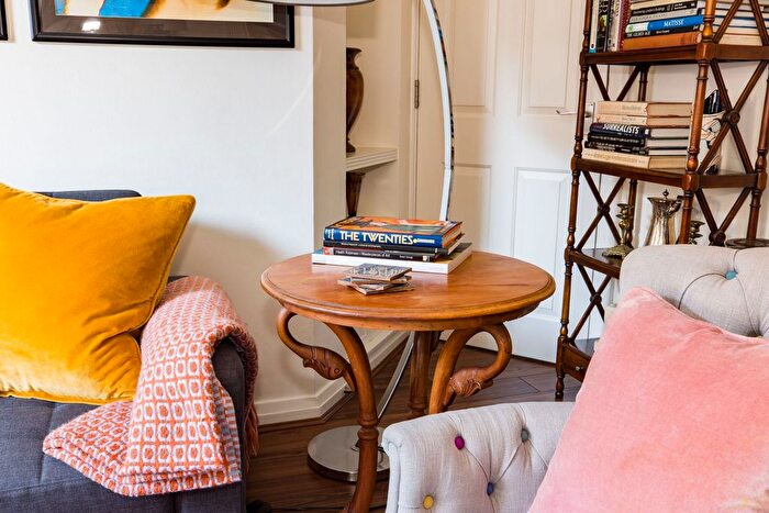 2 Bedroom Flat To Rent In Bourdon Street, Mayfair, W1K