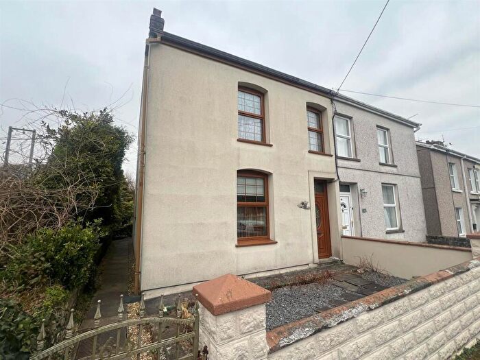 3 Bedroom Semi-Detached House For Sale In Tirycoed Road, Glanamman, Ammanford, SA18