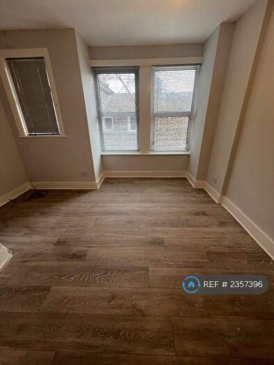 Studio To Rent In Truro Road, London, N22