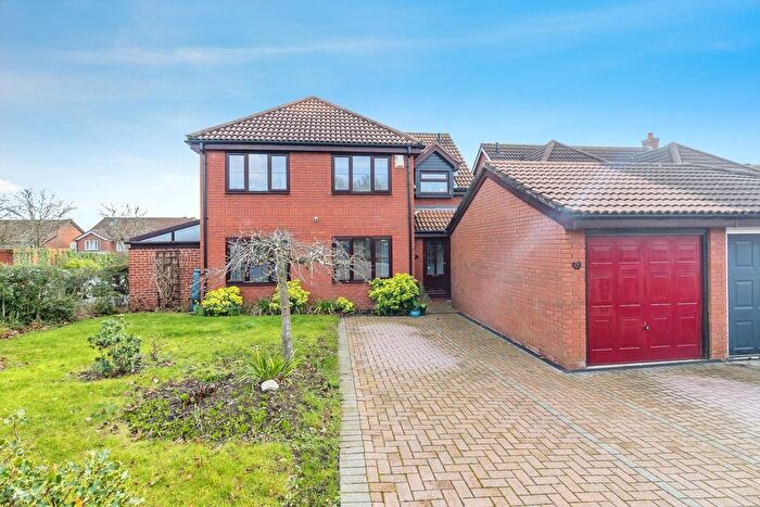 4 Bedroom Detached House For Sale In Stamford Avenue, Springfield, Milton Keynes, Buckinghamshire, MK6