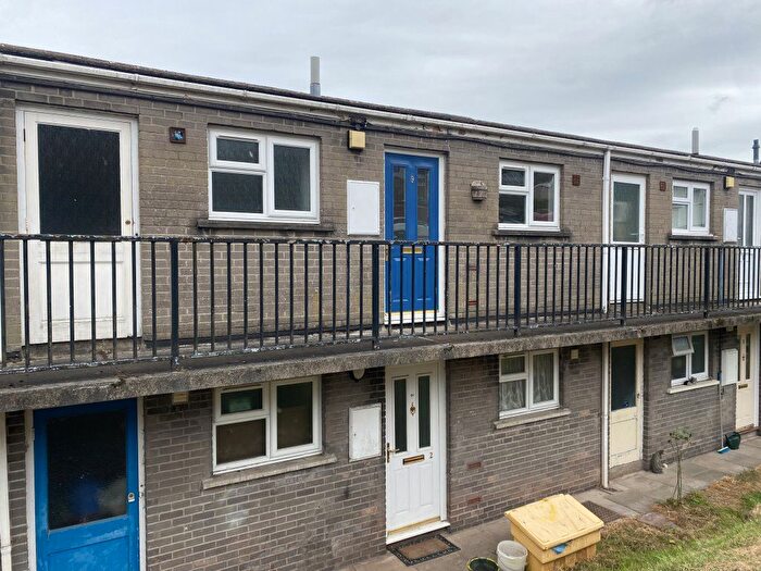 1 Bedroom Flat To Rent In Manor Court Flats, Thistle Way, Ty Sign, Risca, NP11