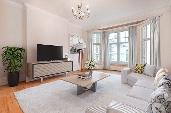 2 Bedroom Flat To Rent In Old Brompton Road, South Kensington, SW7