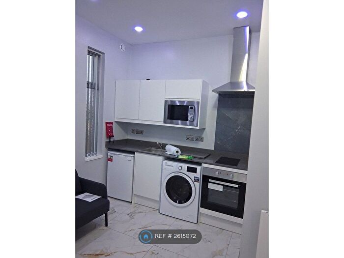 Studio To Rent In Brearley Street, Hockley, Birmingham, B19