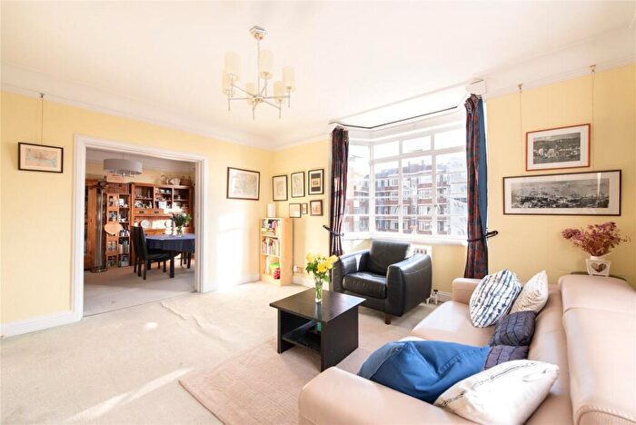 2 Bedroom Apartment To Rent In Belsize Avenue, London, NW3