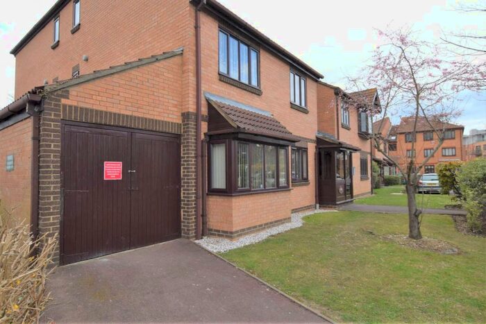 1 Bedroom Apartment To Rent In Marwell Close, Romford, RM1
