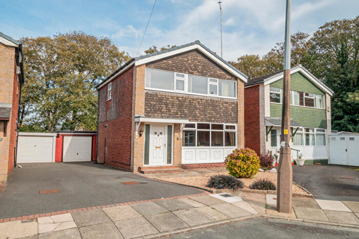 3 Bedroom Detached House For Sale In The Croft, Lytham St. Annes, FY8