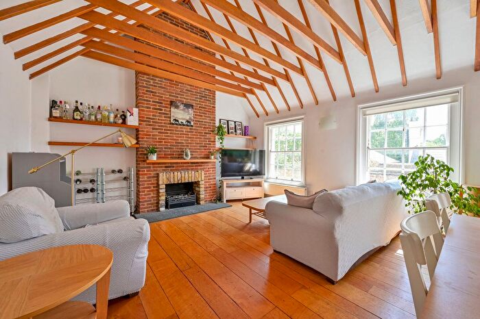 2 Bedroom Property To Rent In Bensbury Close, Putney Heath, London, SW15
