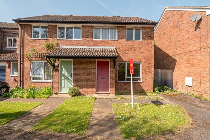 3 Bedroom Semi Detached House For Sale In Purcell Road, Marston, OX3