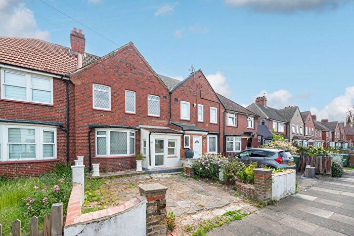 3 Bedroom Terraced House To Rent In Montcalm Road, Charlton, London, SE7