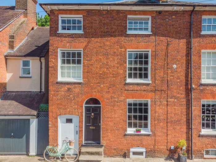 4 Bedroom Semi-Detached House For Sale In Fishpool Street, St. Albans, Hertfordshire, AL3