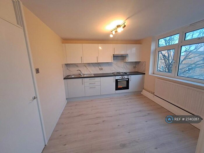2 Bedroom Flat To Rent In Edgecot Grove, London, N15