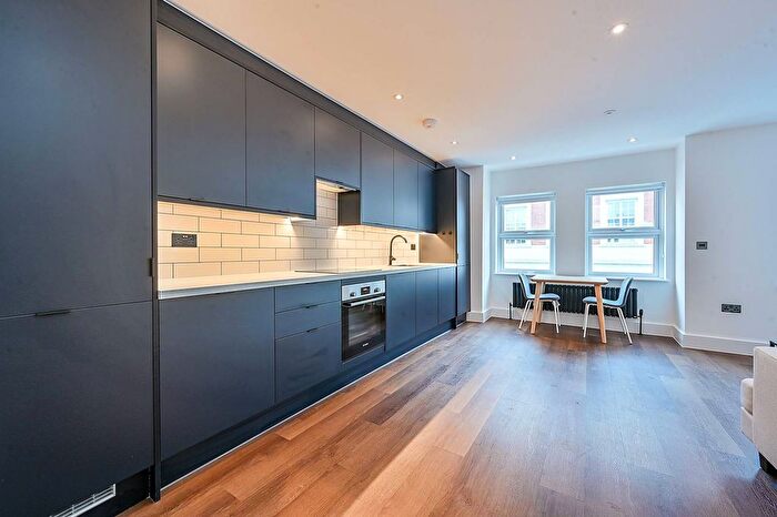 1 Bedroom Flat To Rent In Winchester Street, Acton, London, W3