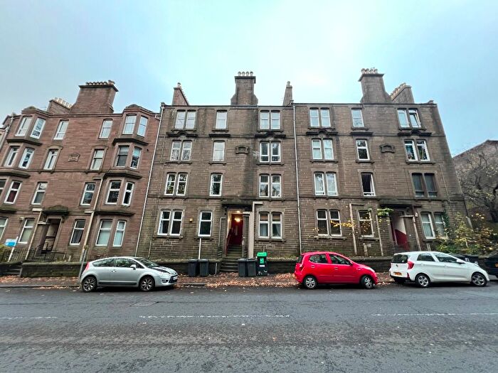 2 Bedroom Flat To Rent In Lochee Road, Dundee, DD2