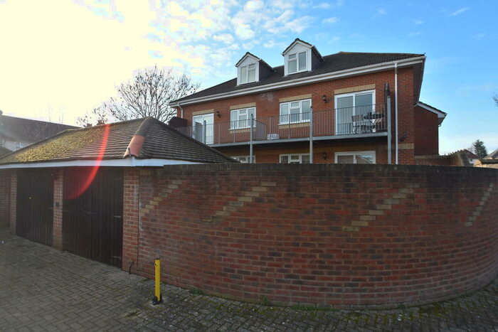 1 Bedroom Apartment To Rent In Harrison Road, Swaythling, SO17