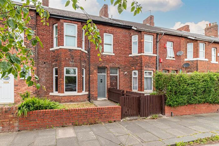 2 Bedroom Flat For Sale In Spencer Street, Heaton, Newcastle Upon Tyne, NE6