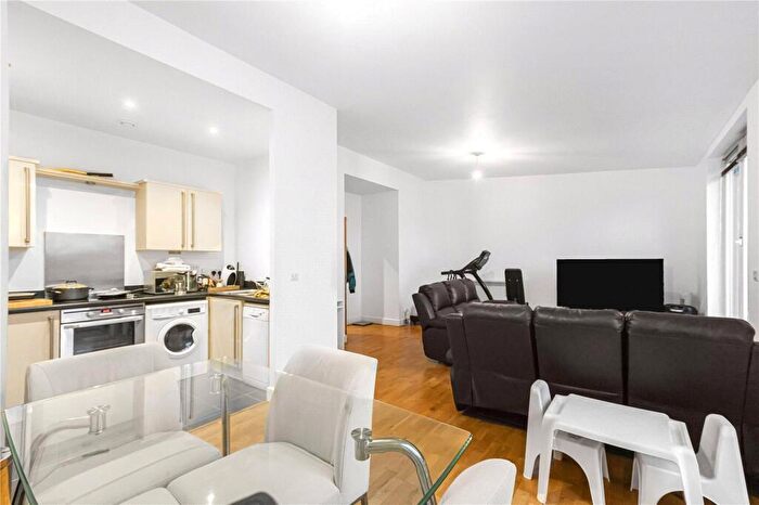 3 Bedroom Apartment For Sale In Wealden House, Capulet Square, Talwin Street, Bow, London, E3