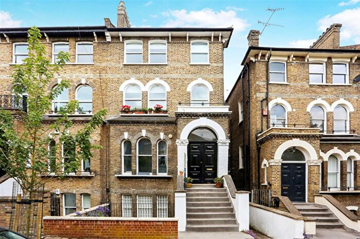 3 Bedroom Flat To Rent In Huddleston Road, London, N7