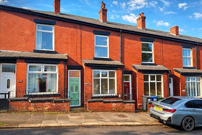 2 Bedroom Terraced House For Sale In Stockport Road, Gee Cross, SK14