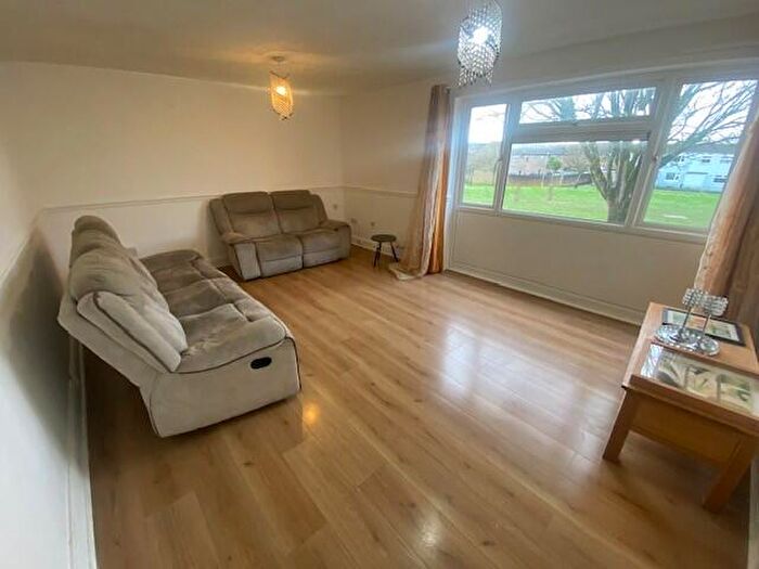 2 Bedroom Flat To Rent In Anderson Place, Cardiff, CF24