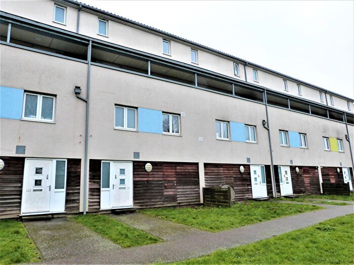 3 Bedroom Maisonette To Rent In Fishers Close, Waltham Cross, EN8