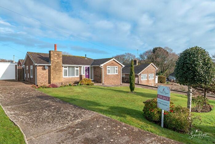 3 Bedroom Detached Bungalow For Sale In Glynn Close, Seaview, PO34