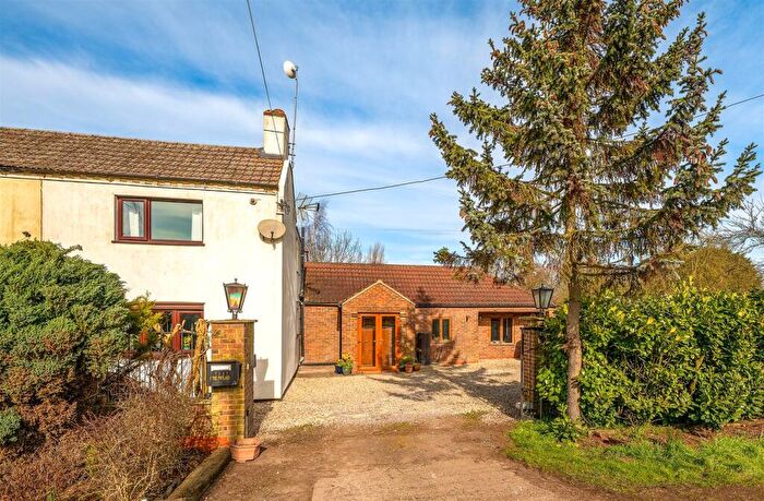 3 Bedroom Semi-Detached House For Sale In Brandywharf, Waddingham, Gainsborough, DN21