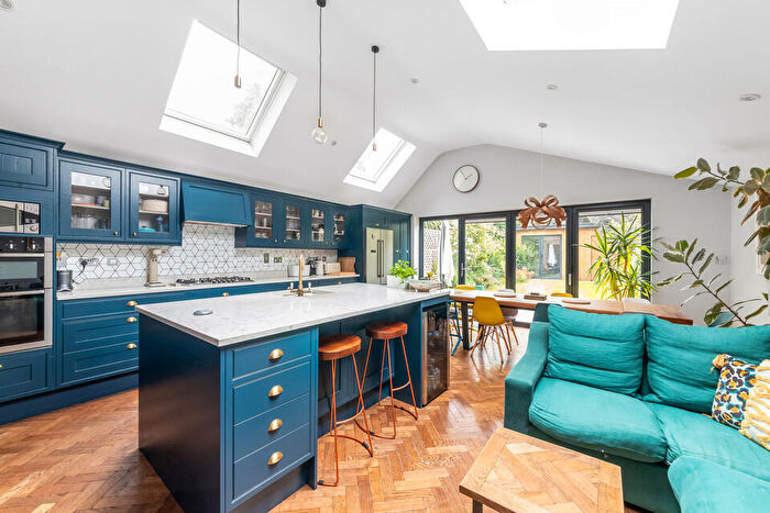 4 Bedroom Terraced House For Sale In Kings Grove, Peckham, London, SE15