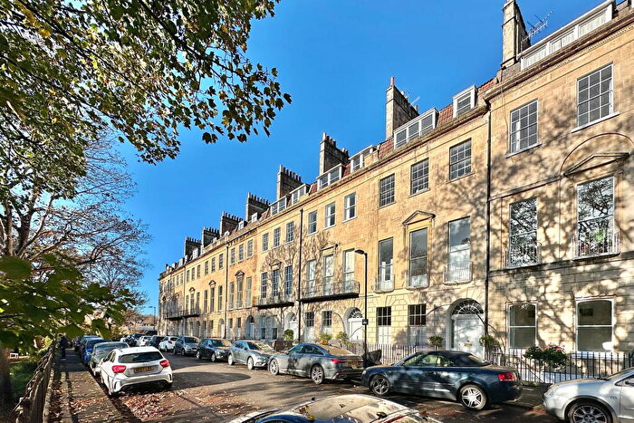 2 Bedroom Flat For Sale In Green Park, Bath, BA1