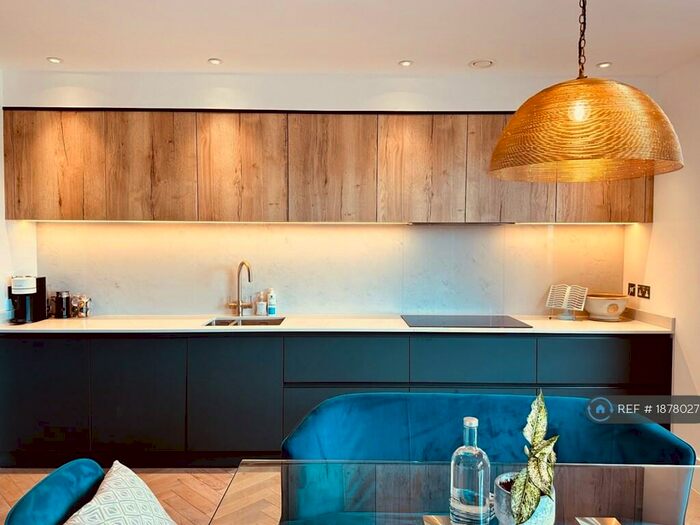 2 Bedroom Maisonette To Rent In School Buildings, Bristol, BS6