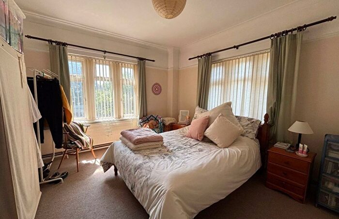 1 Bedroom Flat To Rent In Bath Road, Bournemouth, Dorset, BH1