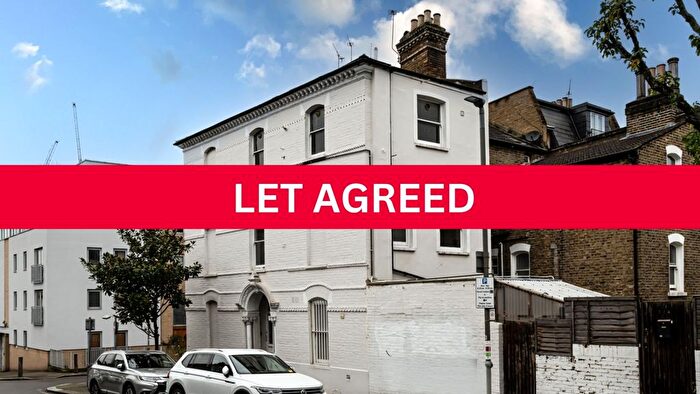 1 Bedroom Flat To Rent In Ilminster Gardens, Battersea, London, SW11