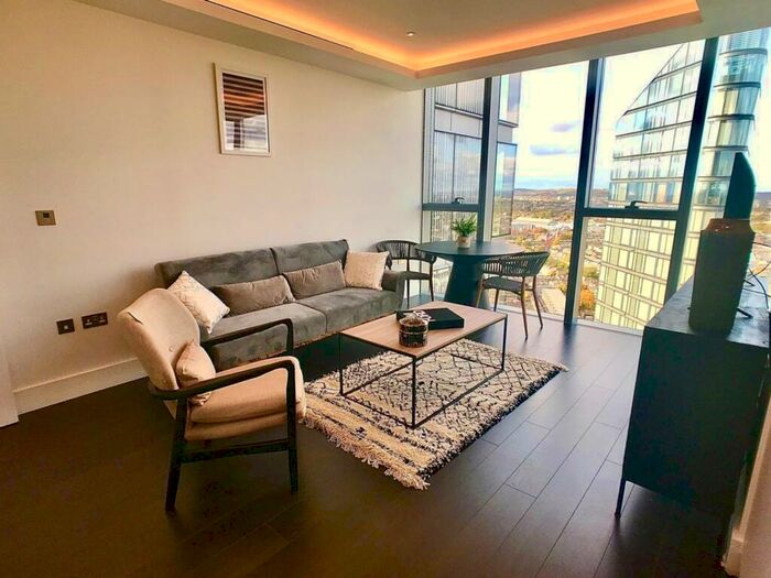 2 Bedroom Flat To Rent In Bollinder Place, Carrara Tower, EC1V