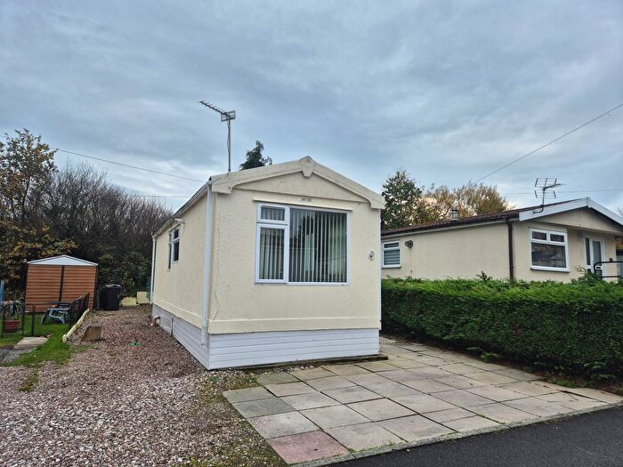 1 Bedroom Mobile/park Home To Rent In Chester Road, Frodsham, WA6