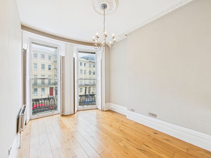 2 Bedroom Flat To Rent In Brunswick Place, Hove, BN3