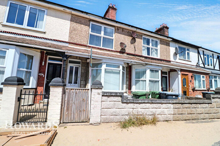 3 Bedroom Terraced House For Sale In Beach Road, Caister-on-Sea, NR30