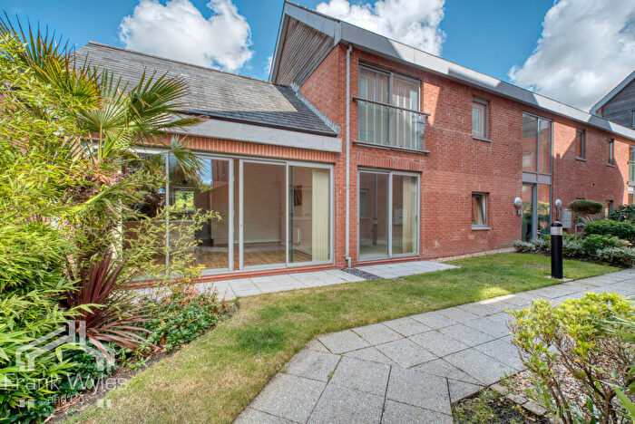 2 Bedroom Flat For Sale In The Gatehouse, Fairlawn Road, Lytham St. Annes, Lancashire, FY8