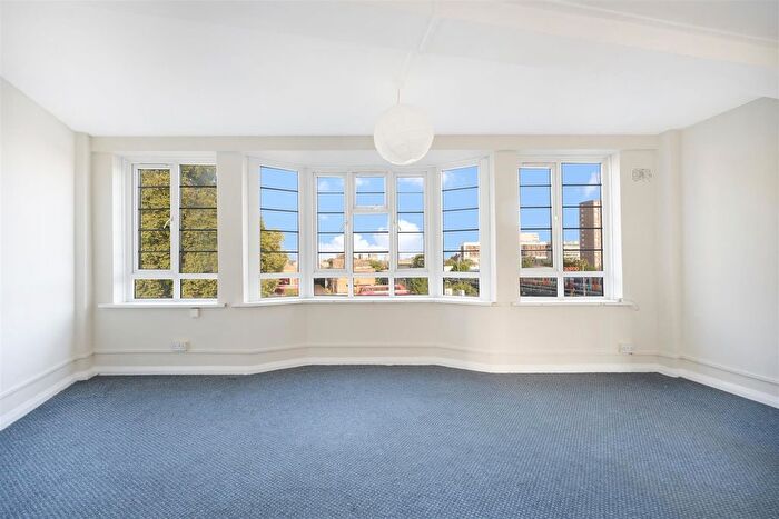 Studio To Rent In Mare Street, Hackney, E8