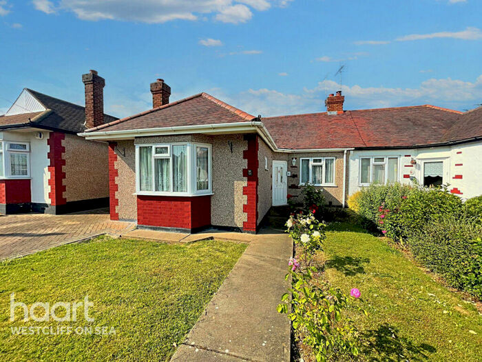2 Bedroom Semi-Detached Bungalow For Sale In Thornford Gardens, Southend-On-Sea, SS2
