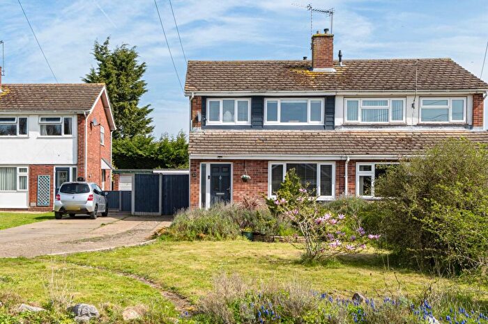 3 Bedroom Semi Detached House For Sale In The Gardens, Carlton Colville, NR33