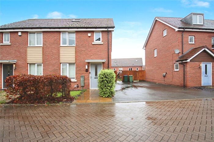 3 Bedroom Semi Detached House For Sale In Kingfisher Close, Coventry, West Midlands, CV2