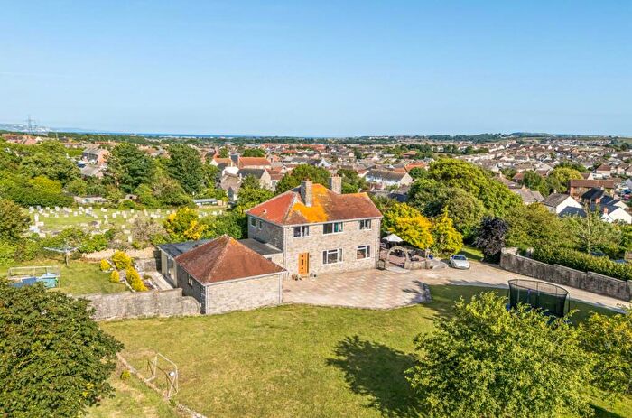 4 Bedroom Detached House For Sale In North Square, Chickerell, DT3