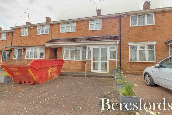 3 Bedroom Terraced House For Sale In Hutton Drive, Hutton, CM13