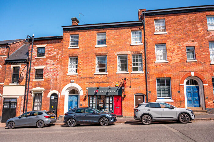 1 Bedroom Flat For Sale In Warstone Lane, Birmingham, B18